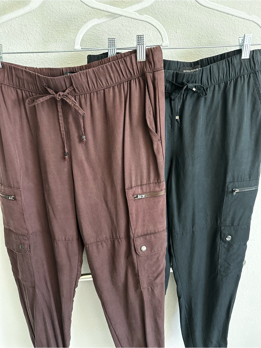 Banana Republic Factory Women's Cargo Jogger Pants - Brown & Black
